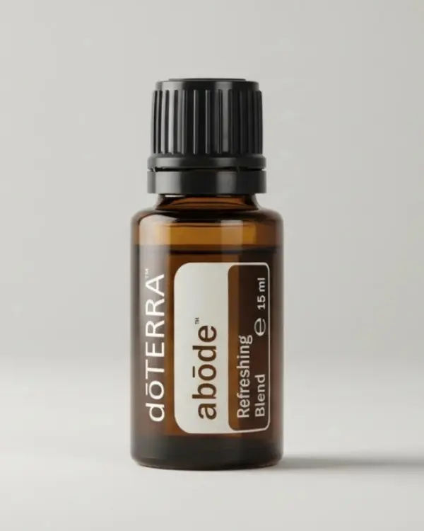 Abode doTERRA na szarym tle – ujęcie produktowe