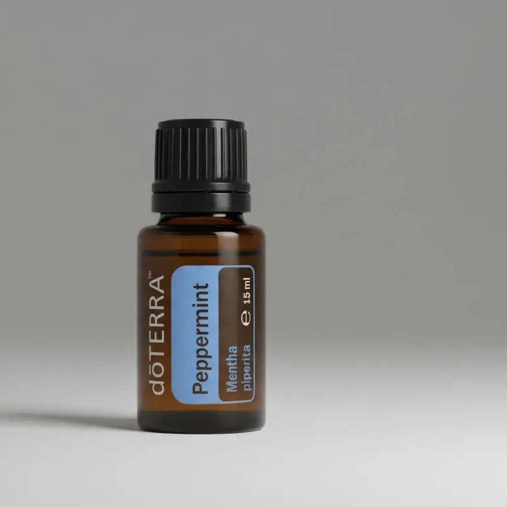 Olejek eteryczny Mięta Pieprzowa doTERRA 15 ml – zdjęcie produktowe na szarym tle
