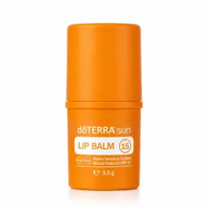 Balsam do ust doTERRA sun z filtrem SPF 15, sztyft 3,5 g na białym tle