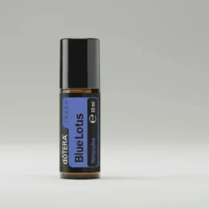 Blue Lotus Touch doTERRA na szarym tle – ujęcie produktowe