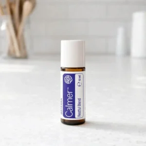 Calmer doTERRA na białym blacie kuchennym