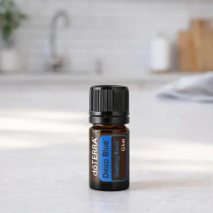 Deep Blue doTERRA obok dyfuzora aromaterapeutycznego doTERRA