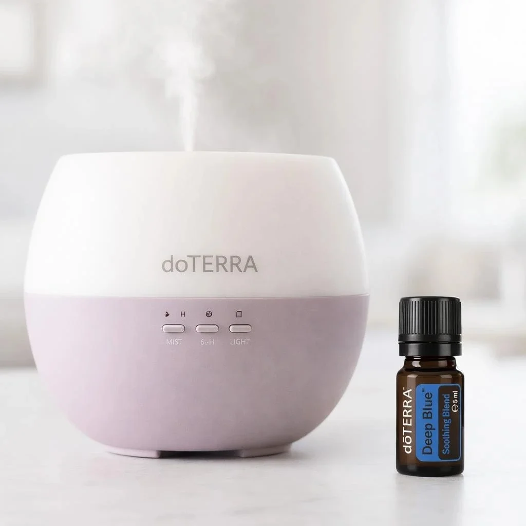 Deep Blue doTERRA na białym blacie kuchennym