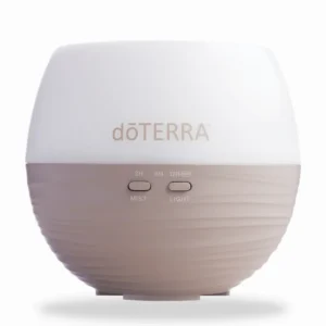 Dyfuzor Petal 2.0 doTERRA – dyfuzor aromaterapeutyczny na białym tle