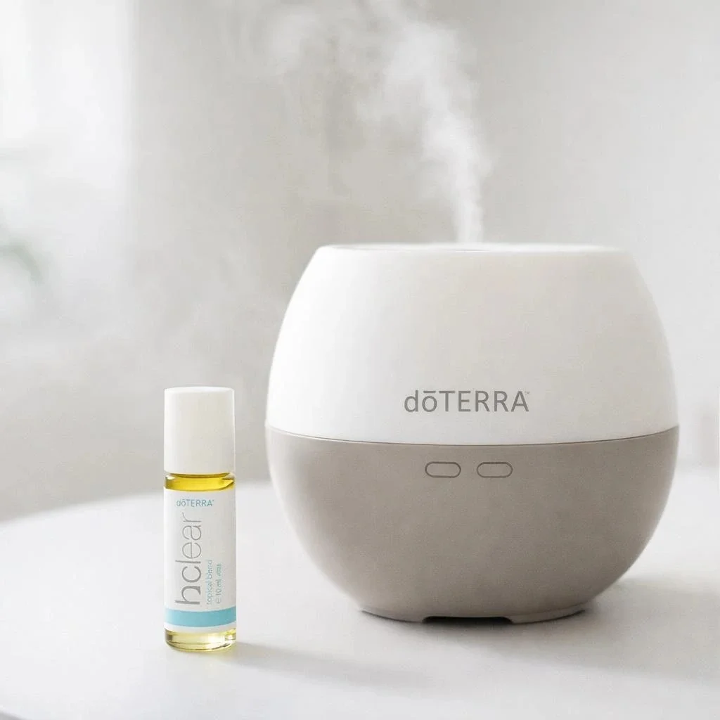 Hd Clear doTERRA na białym blacie kuchennym