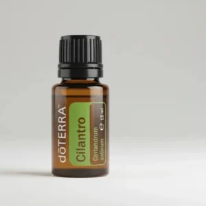 Kolendra (nać) doTERRA na szarym tle – ujęcie produktowe