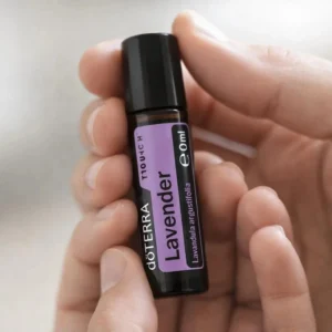 Lawenda Touch doTERRA obok dyfuzora aromaterapeutycznego doTERRA