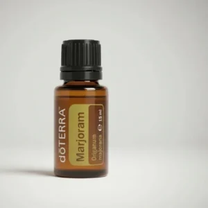 Majeranek doTERRA na szarym tle – ujęcie produktowe