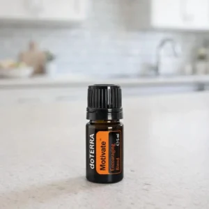 Motivate doTERRA na białym blacie kuchennym