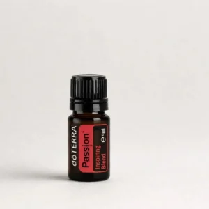 Passion doTERRA na szarym tle – ujęcie produktowe