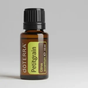 Petitgrain doTERRA na szarym tle – ujęcie produktowe