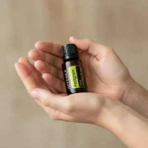 Petitgrain doTERRA obok dyfuzora aromaterapeutycznego doTERRA
