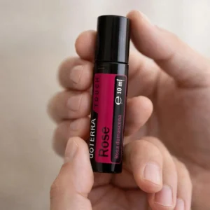 Rose Touch doTERRA obok dyfuzora aromaterapeutycznego doTERRA