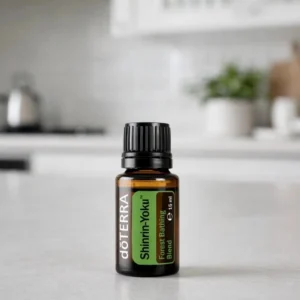 Shinrin-yoku doTERRA na białym blacie kuchennym