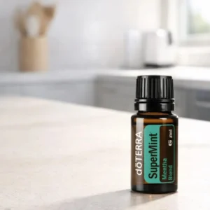 Supermint doTERRA na białym blacie kuchennym