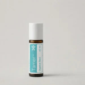 Tamer doTERRA na szarym tle – ujęcie produktowe