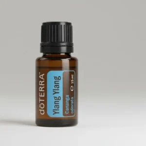 Ylang Ylang doTERRA na szarym tle – ujęcie produktowe