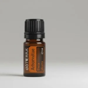 Żywotnik doTERRA na szarym tle – ujęcie produktowe